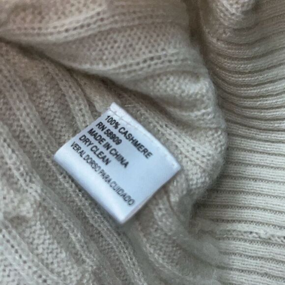 Antonio Melani Sweater 100% Cashmere Ivory Cable knit Pullover Small - Picture 6 of 10